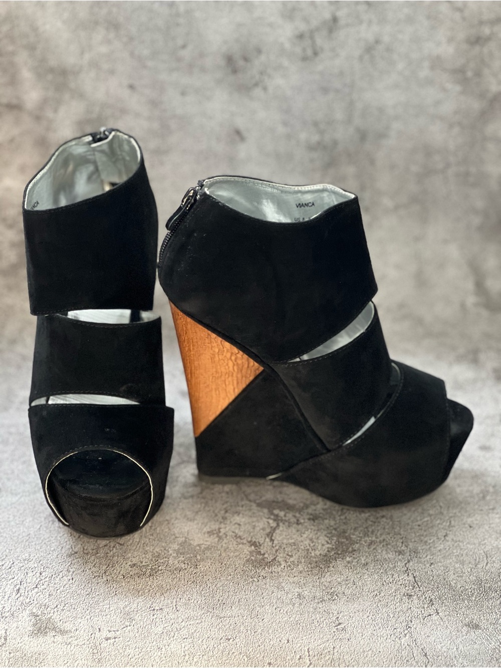 ShoeDazzle Vianca Black Wedge Sandals Caged Heels US Size 8
